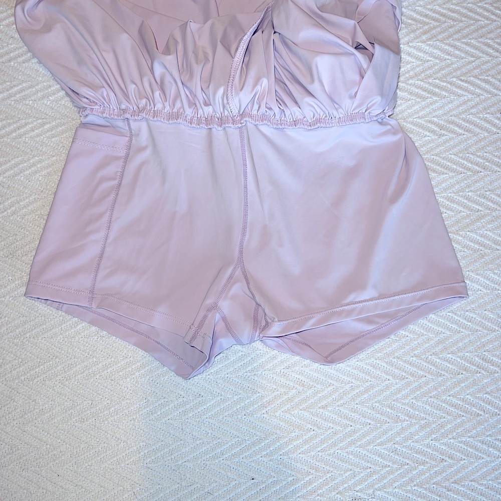 Flowy Shorts, Excellent New condition, Exercise, casual short - Picture 3 of 3